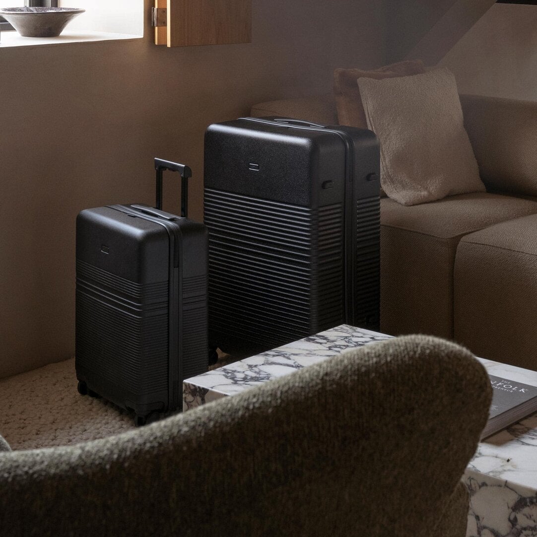 Large Check-In Case | Black | Premium & Sustainable Large Check-In Case | Black | Premium & Sustainable